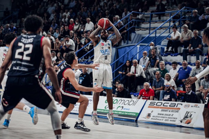 Buona la prima per la Vanoli Cremona che batte 90-87 l’Assigeco Piacenza