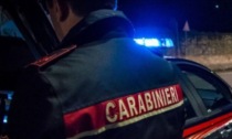 Prima la lite all'interno del locale poi l'aggressione ai carabinieri: 33enne arrestato