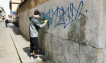 Rimosse le scritte vandaliche da alcuni edifici pubblici di Cremona