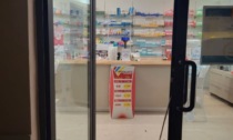 Si presenta in farmacia per acquistare medicine con una ricetta falsa