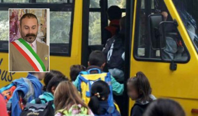 A Paderno Ponchielli il Sindaco si paga la patente per guidare lo scuolabus