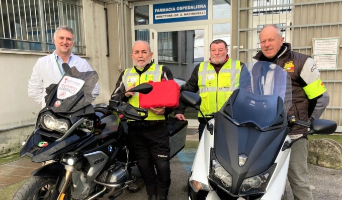 “Angeli in moto”: centauri volontari consegnano farmaci ospedalieri direttamente a casa