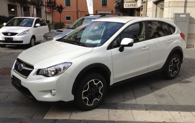 Rubano l’auto, intercettati: rocambolesco inseguimento sulla Paullese