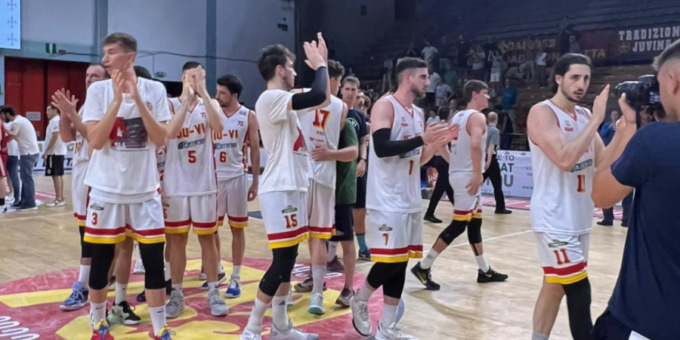 Difficile trasferta a Torino per la Juvi Ferraroni che domenica incontra la Reale Mutua