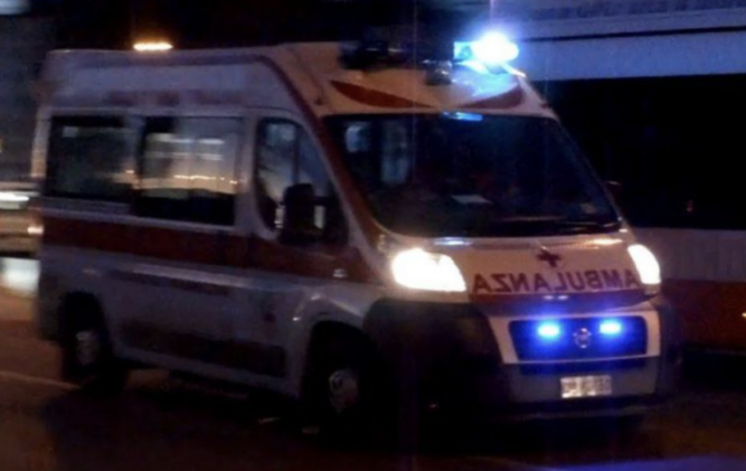 Incidente a Robecco d’Oglio, 22enne finisce con l’auto nel fosso