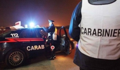 Fugge al controllo perché senza patente: fermato dopo inseguimento, maxi multa a un 25enne