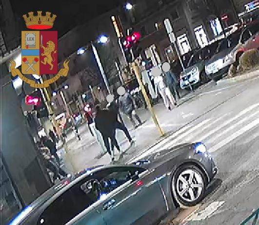 Rissa in piazza Risorgimento a Cremona, identificati i responsabili