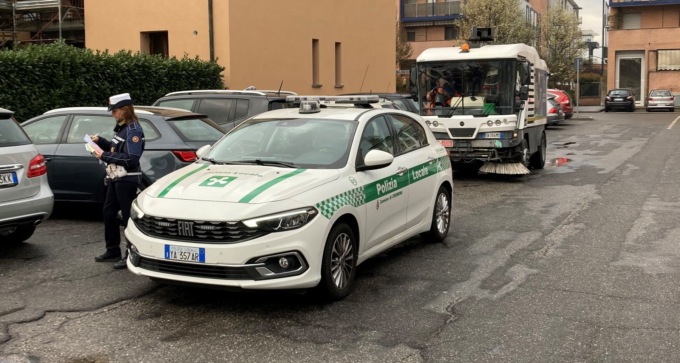 Pulizia strade, linea dura del Comune: oltre 1.000 multe per intralcio alle operazioni
