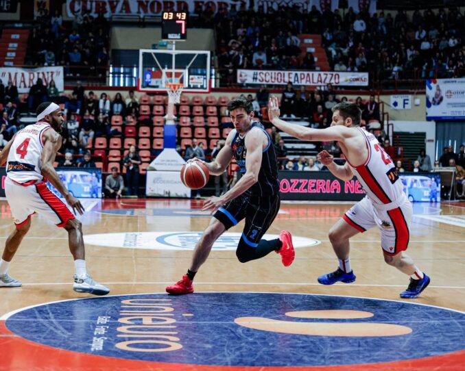La Vanoli Cremona vince a Forlì contro Unieuro 60-64
