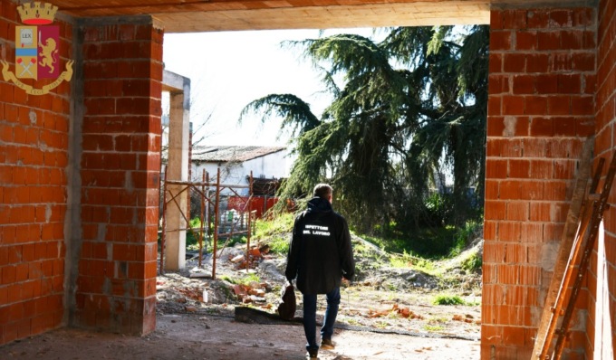 Lavoro nero ed evasione fiscale nei cantieri edili: una attività sospesa