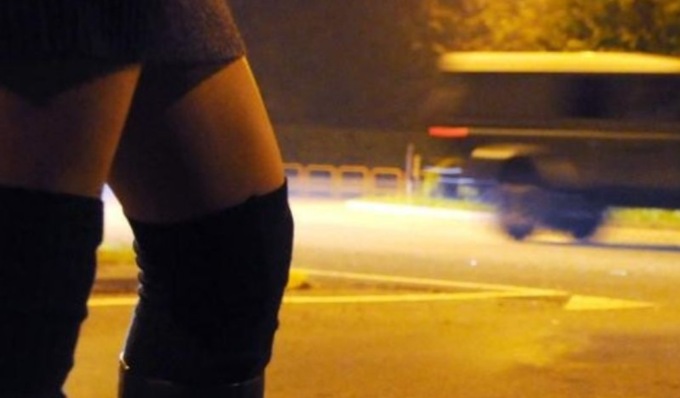 Quindicenne costretta a prostituirsi, arrestato 30enne per tratta di esseri umani