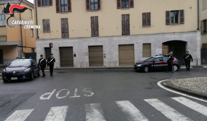 Sequestrato, picchiato e minacciato di morte per “punizione”: quattro giovani ai domiciliari