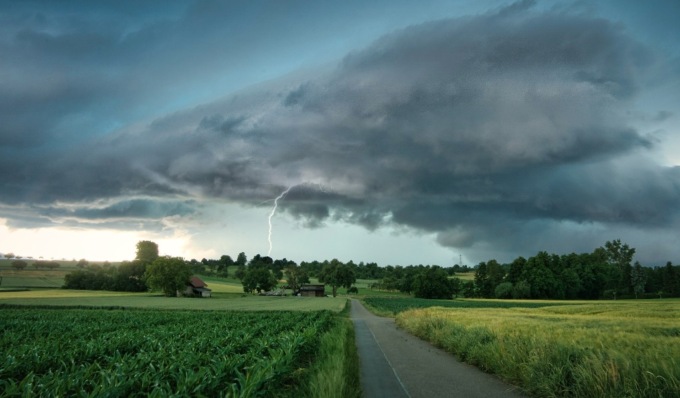 Tempo in peggioramento: è allerta meteo per rischio temporali (anche forti)