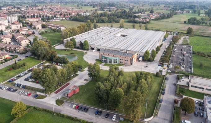 Rogo alla Faster di Rivolta d’Adda, consistenti i danni in un reparto dell’azienda