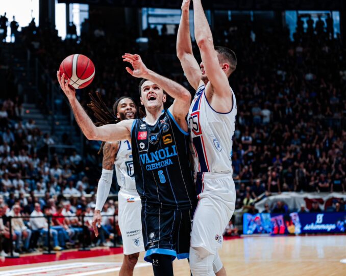 La Vanoli Cremona vince sulla Fortitudo Bologna 69-49 e si regala la finale playoff