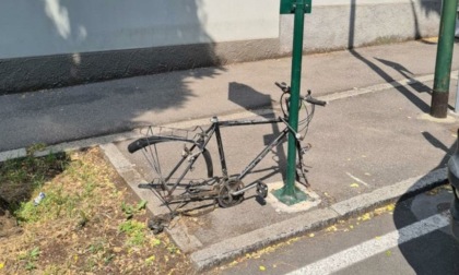 Biciclette danneggiate e abbandonate: un centinaio quelle rimosse a Cremona