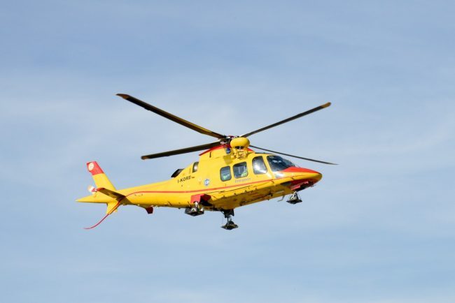 Grave incidente stradale a Pandino: donna di 48 anni portata via in elicottero