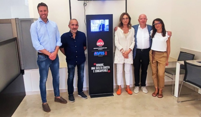 AIDO, un totem itinerante ricorda l’importanza di un Sì