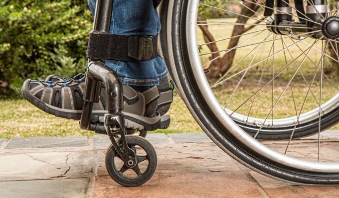 Disabile cerca di togliersi la vita, salvato da un poliziotto libero dal servizio