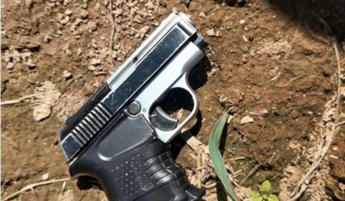 Nelle campagne frequentate da spacciatori e tossicodipendenti spunta una pistola con matricola abrasa