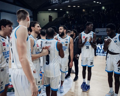 Vanoli Cremona, domenica al PalaRadi sfida per il riscatto contro Napoli