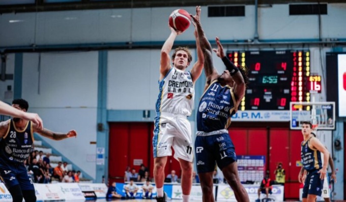 Per la Vanoli Cremona esordio in Serie A con una vittoria 86-74 sul Banco di Sardegna Sassari