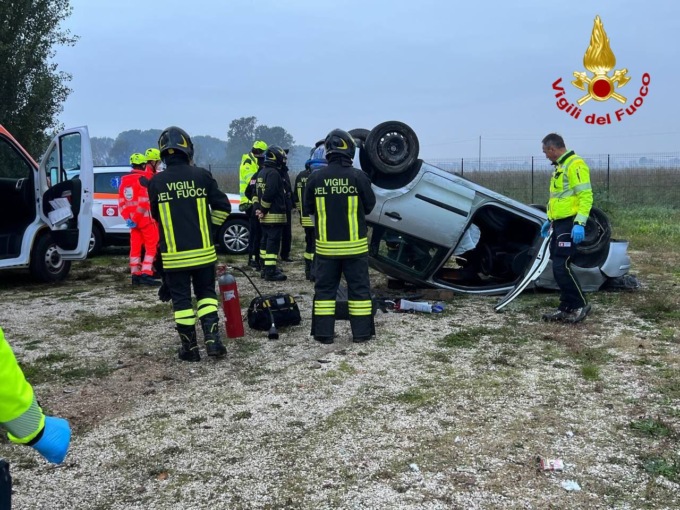 Drammatico incidente mortale a Calvatone: 20enne si schianta contro un muro