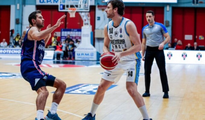 La Vanoli Cremona chiude il 2023 con una vittoria, al PalaRadi sconfitta Brindisi 75-58
