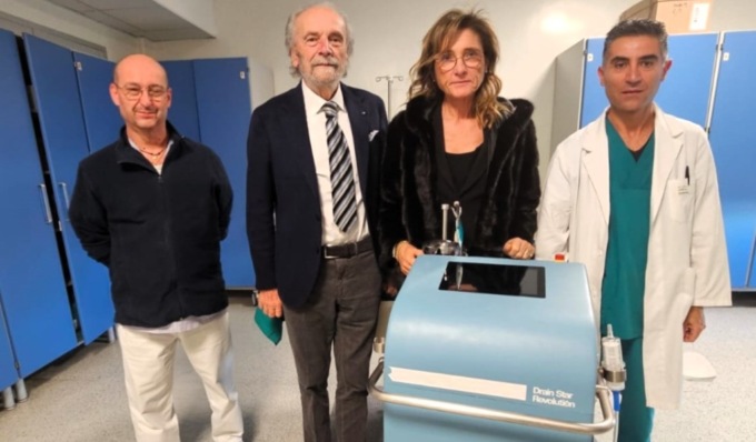 Donato un aspiratore mobile di liquidi organici all’urologia di Crema