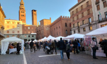 A Cremona torna il Mercatino di Natale: tante bancarelle, degustazioni e laboratori