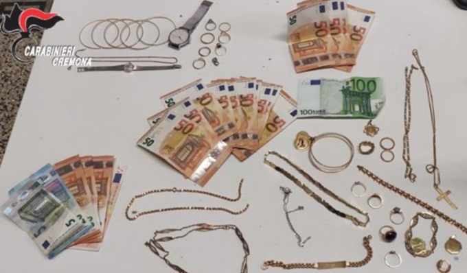 Il raggiro del finto avvocato e finto carabiniere fallisce, truffatore minorenne arrestato in flagranza