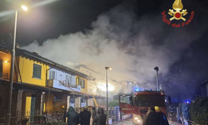 In fiamme il tetto di una villetta nel Cremasco, mamma e figlie illese