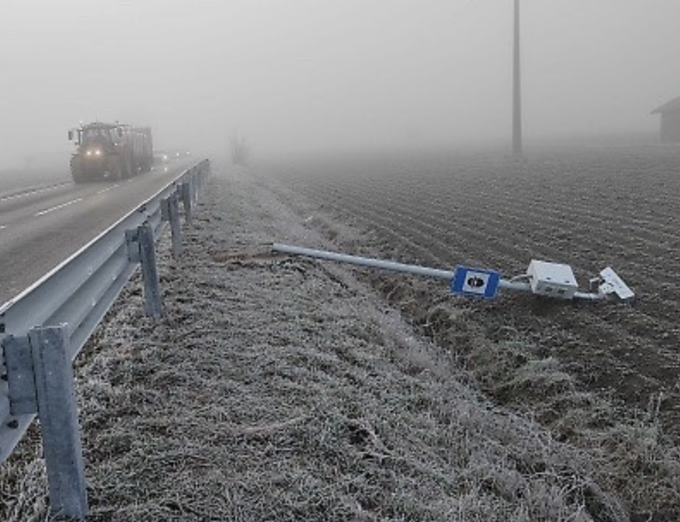 Fleximan è arrivato a Cremona, abbattuto un autovelox non ancora in funzione