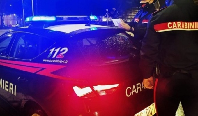 Fallisce il colpo al bancomat ma scatta l’inseguimento nella notte