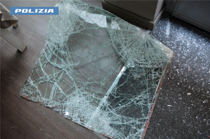 Da Cremona a Lodi per rubare nei locali spaccando le vetrine con i tombini