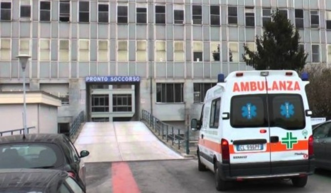 Porta cocaina al posto delle brioches al paziente in ospedale, donna denunciata