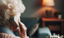 Si finge la nipote malata e chiede soldi alla nonnina, 90enne truffata: colpi anche a Cremona