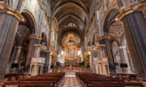 Urla e piange in Duomo durante la Messa: guai per una 28enne con il divieto di ritorno a Cremona
