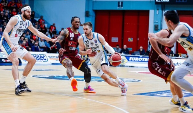 La Vanoli Cremona torna alla vittoria, al PalaRadi si impone sull’Umana Venezia 92-90