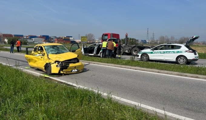Schianto tra auto e tir a Truccazzano, muore 61enne cremonese