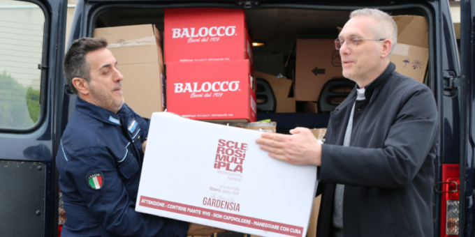Caritas e Diocesi di Cremona consegnano le colombe di Pasqua ai detenuti del Carcere