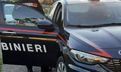 Scontro tra quattro vetture a Cremona, coinvolta un'auto dei Carabinieri impegnata in un inseguimento