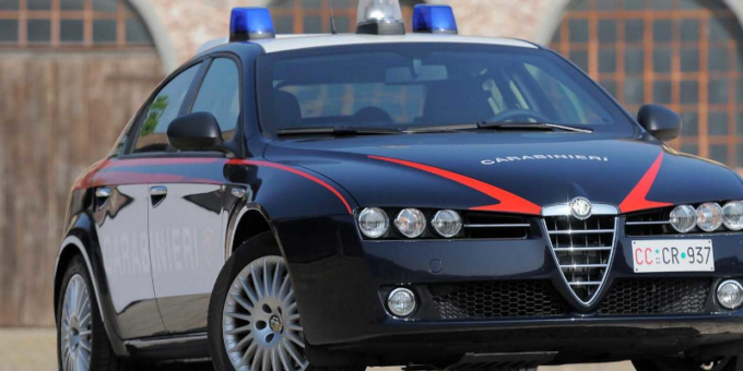 Fermato dai Carabinieri consegna l’hashish e la cocaina in suo possesso: 51enne nei guai