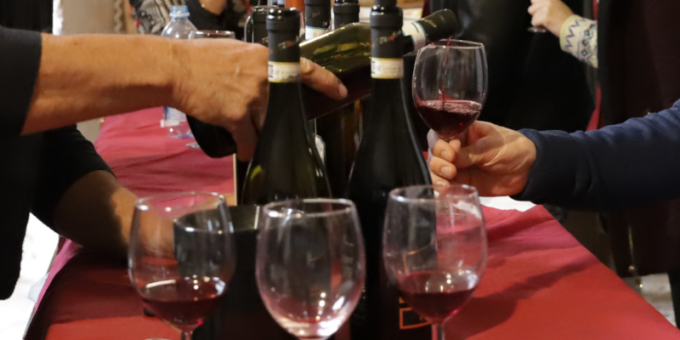 “Calici tra le Mura”, torna la fiera che celebra la cultura e l’innovazione nel mondo del vino