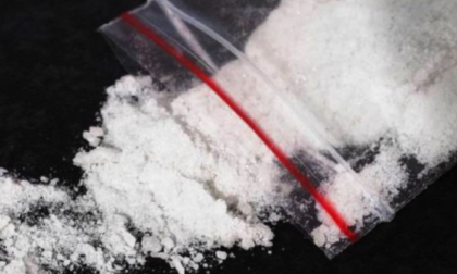 Sorpresi durante lo spaccio, 15 grammi di cocaina per 450 euro