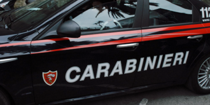 Ruba un telefono durante la partita della Cremonese: una 28enne denunciata