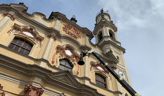 A Crema terminata la rimozione della cinque campane della Chiesa della Santissima Trinità