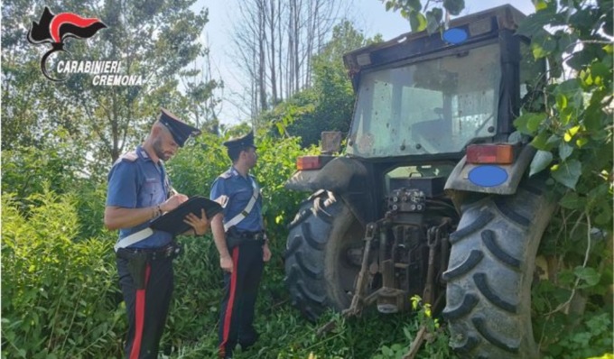 Tre trattori rubati in aziende agricole ritrovati in una cascina abbandonata