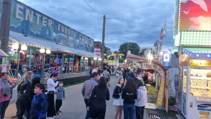 Anche nel 2025 torna il Luna Park di Cremona: taglio del nastro con Helena Prestes e Javier Martinez