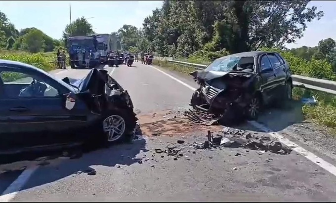 Frontale sulla Sp415: due feriti in gravi condizioni, intervenuto l’elisoccorso